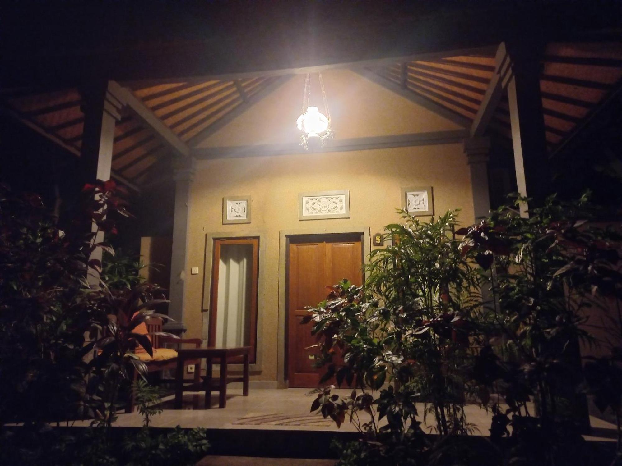 Tirta Bali Homestay Пемутеран Экстерьер фото